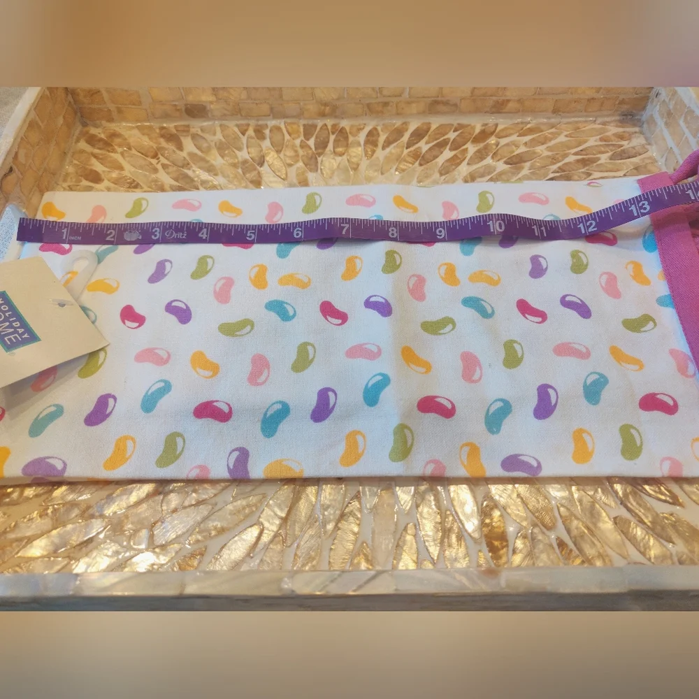 Vintage crystal basket with bonus Easter towels.